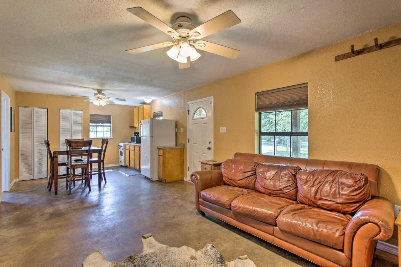 Texas Cabin On 130 Acres Walk To Lake Ray Roberts Collinsville المظهر الخارجي الصورة