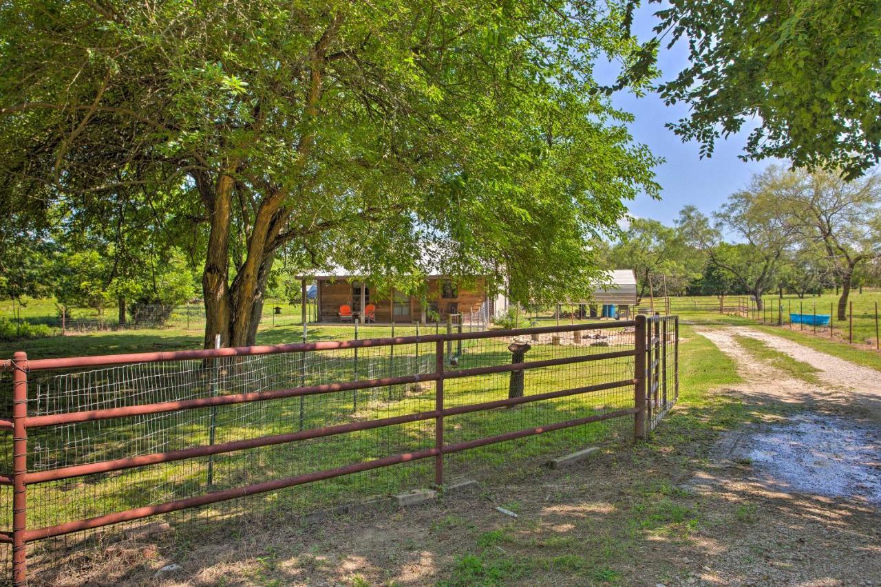 Texas Cabin On 130 Acres Walk To Lake Ray Roberts Collinsville المظهر الخارجي الصورة