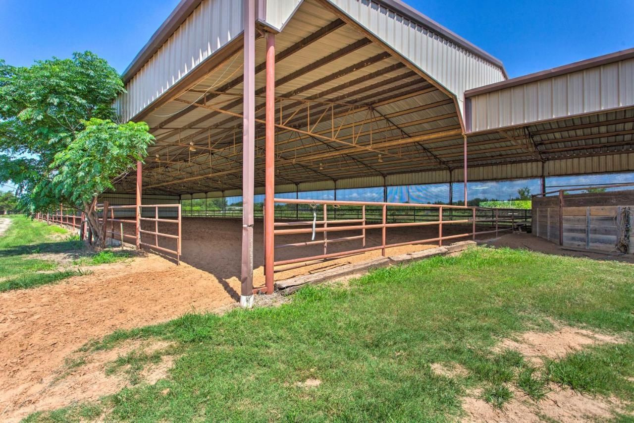 Texas Cabin On 130 Acres Walk To Lake Ray Roberts Collinsville المظهر الخارجي الصورة